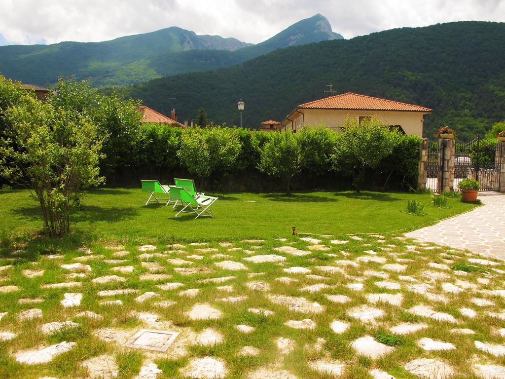 Da Nonna Li Rooms And Breakfast Villetta Barrea Dış mekan fotoğraf